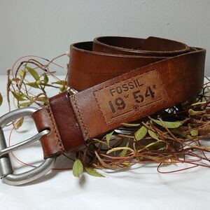 Fossil Brown Genuine Leather Belt 25/34 Mens Womens Unisex Possibly Vintage GUC
